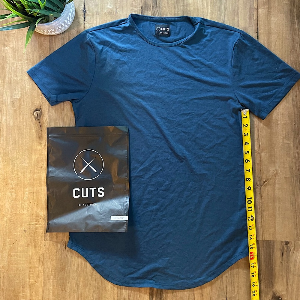 Cuts Clothing Men Short Sleeve Crew Neck Elongated T-Shirt Fjord Blue  large